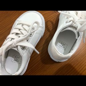 Size 5 Janie and jack white lace shoes
